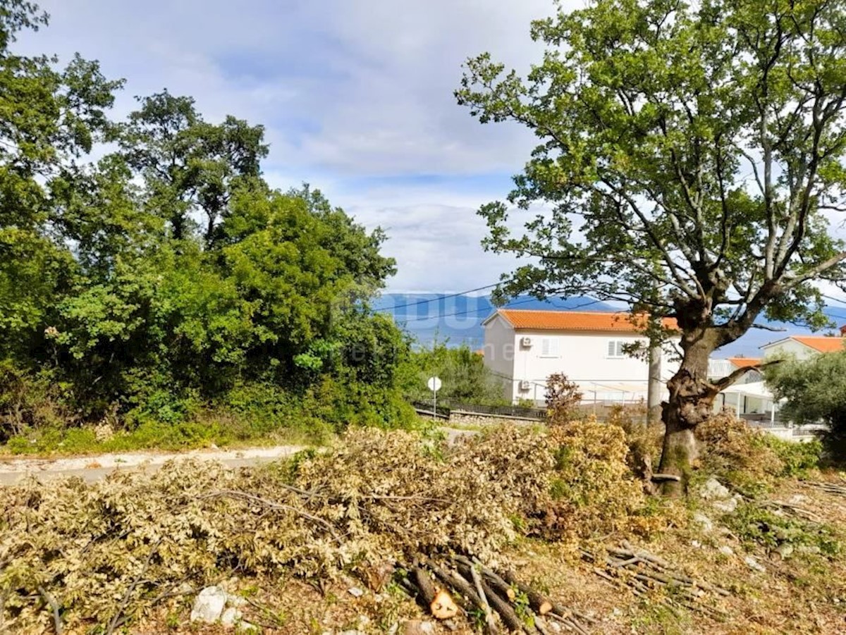ISTRIA, RABAC - Ampio terreno edificabile con bellissima vista sul mare