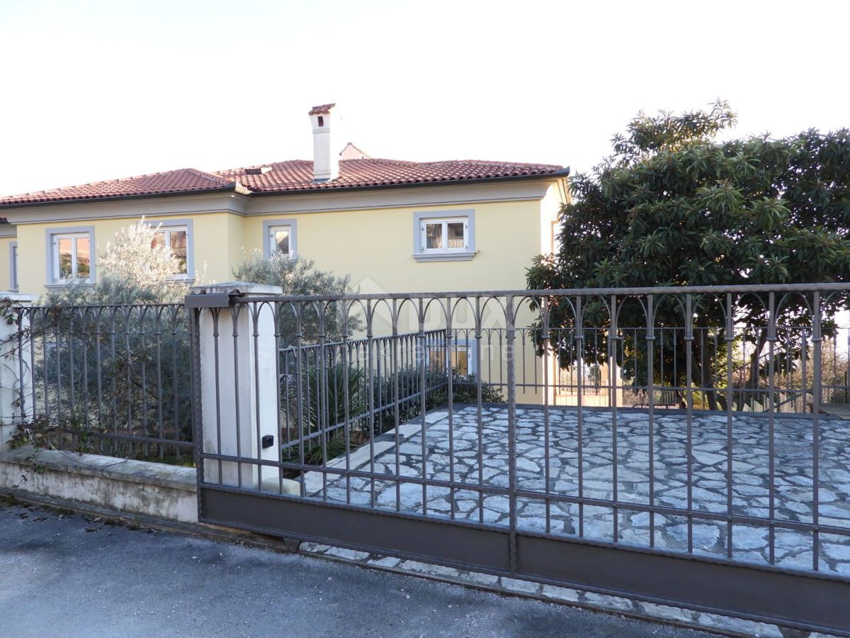 OPATIJA, POBRI - villa / casa a tre piani - indipendente 505m² + 1240m2 ambiente