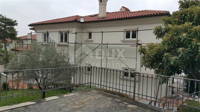 OPATIJA, POBRI - villa / casa a tre piani - indipendente 505m² + 1240m2 ambiente