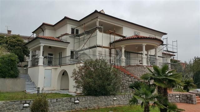 OPATIJA, POBRI - villa / casa a tre piani - indipendente 505m² + 1240m2 ambiente