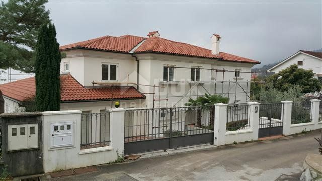 OPATIJA, POBRI - villa / casa a tre piani - indipendente 505m² + 1240m2 ambiente