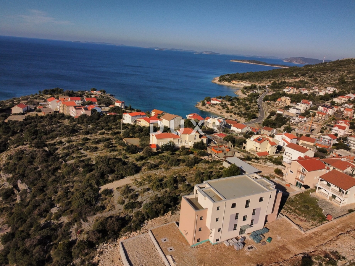 PRIMOŠTEN, DOLAC – NUOVA COSTRUZIONE! Appartamento con due camere da letto con splendida vista. OCCASIONE!