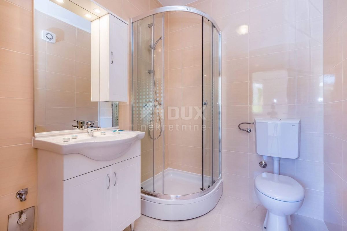 CRIKVENICA, DRAMALJ - Villa di nuova costruzione con piscina