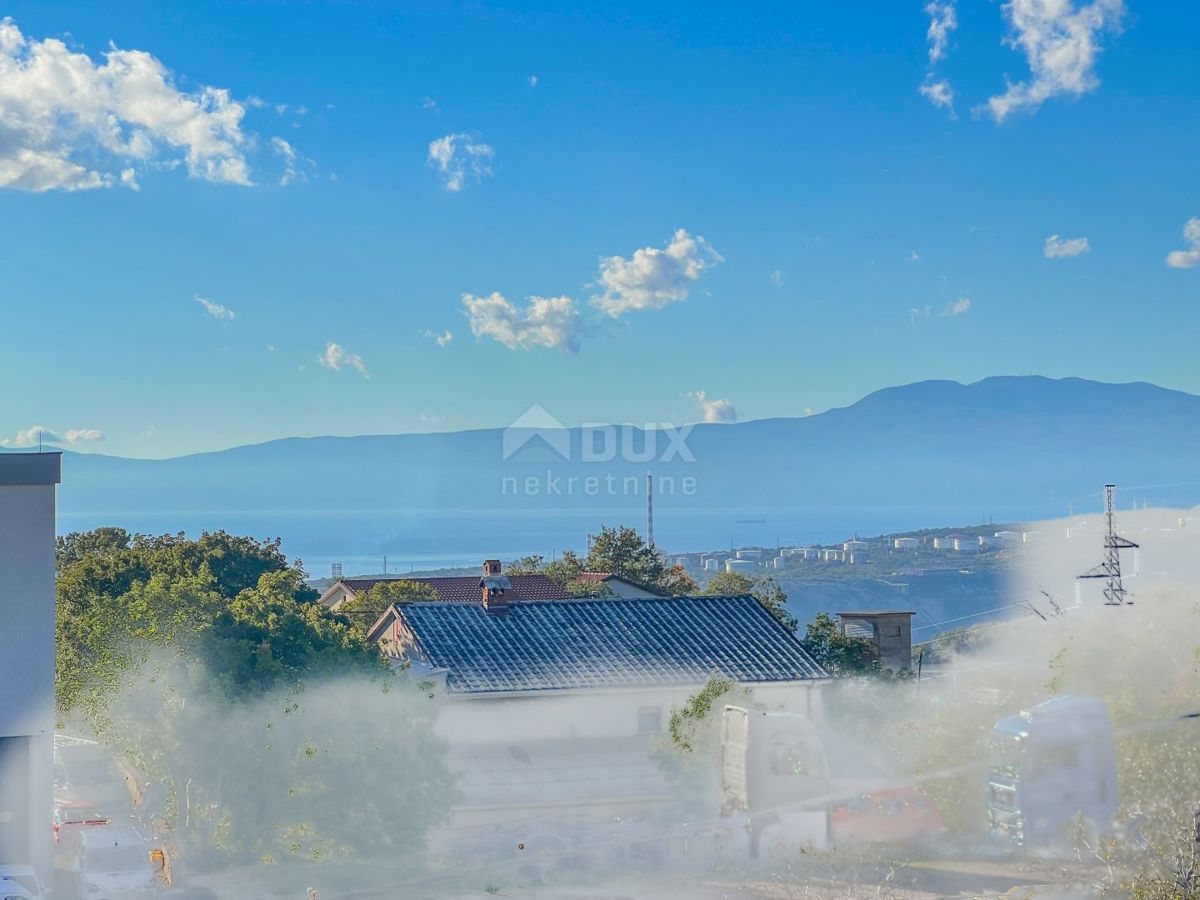 RIJEKA, HRELJIN - appartamento più grande in un nuovo edificio con balcone e piscina