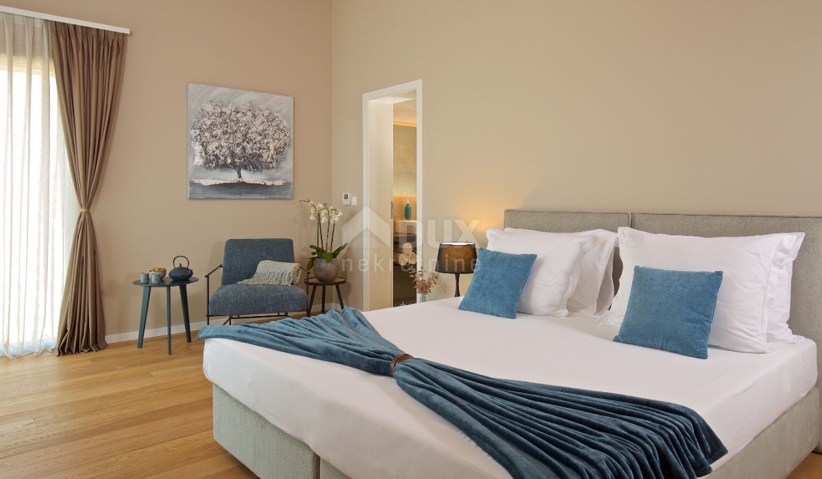 ISTRIA, BRTONIGLA - Villa moderna con vista mare