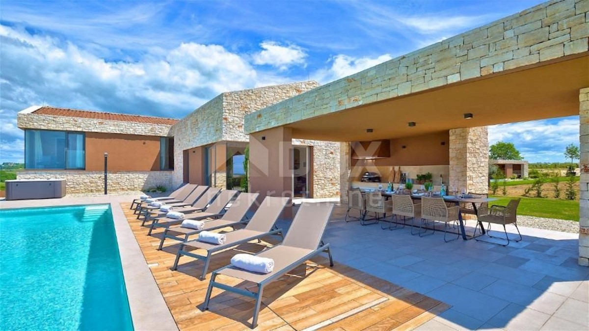 ISTRIA, BRTONIGLA - Villa moderna con vista mare