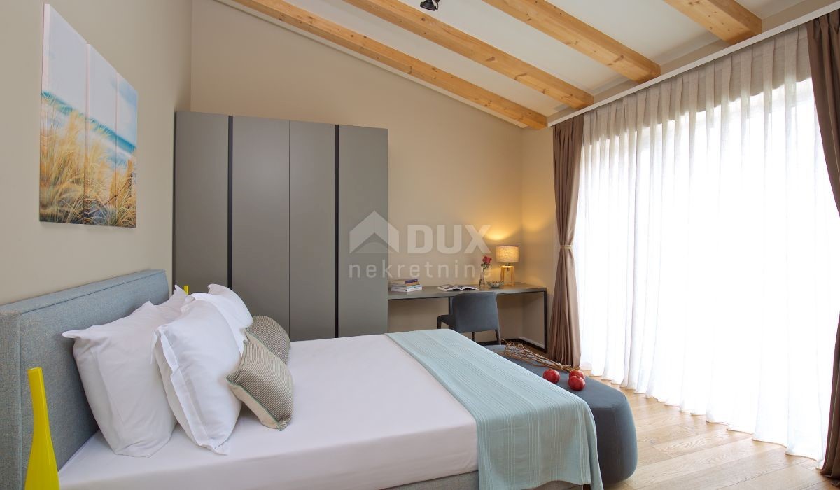 ISTRIA, BRTONIGLA - Villa moderna con vista mare