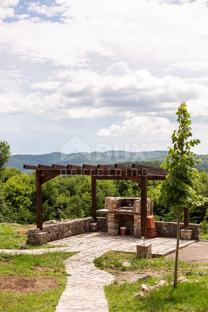 ISTRIA, LUPOGLAV - Casa autoctona in pietra d'Istria in una zona appartata