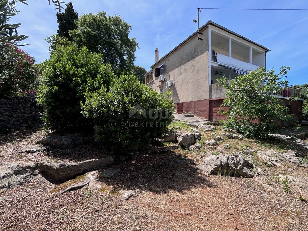 ISOLA VRGADA - Casa con suggestiva vista mare