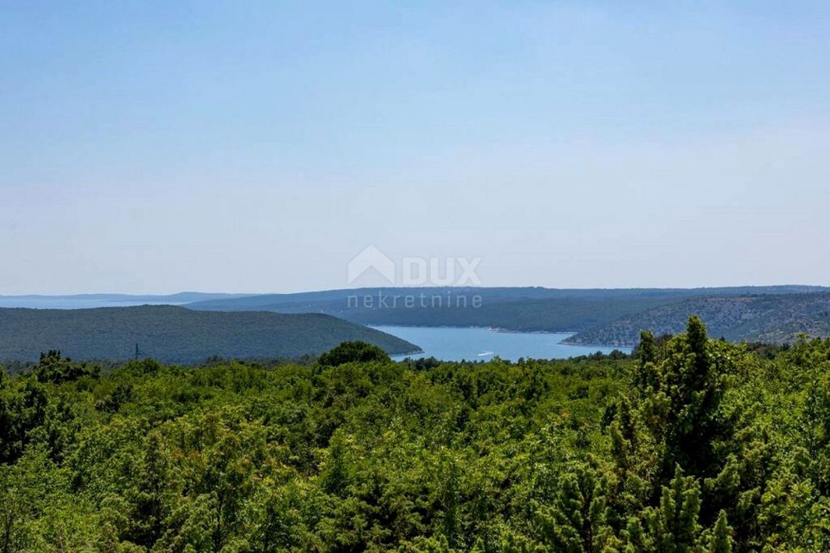 ISTRIA, RABAC - Terreno con concessione edilizia e vista mare