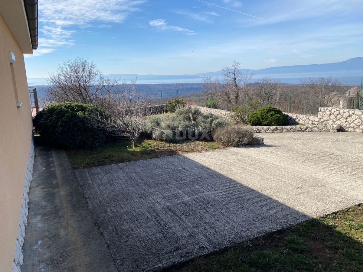 RIJEKA, ŠMRIKA - VILLA CON PISCINA E VISTA MARE!!! OPPORTUNITÀ!!!