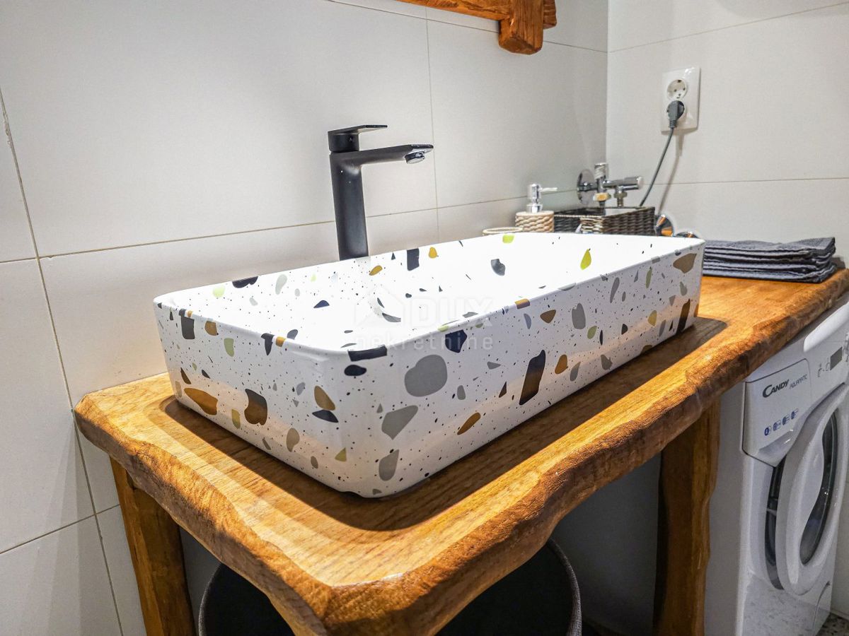 ISOLA DI KRK - Casa in pietra ristrutturata, piena di fascino e dettagli autentici