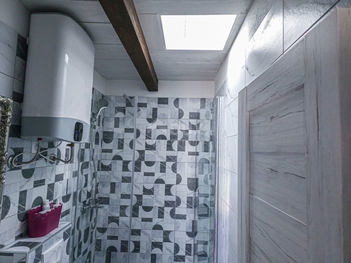 ISOLA DI KRK - Casa in pietra ristrutturata, piena di fascino e dettagli autentici