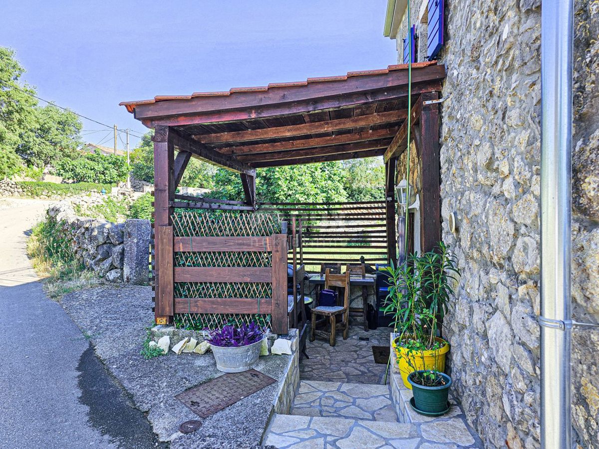 ISOLA DI KRK - Casa in pietra ristrutturata, piena di fascino e dettagli autentici