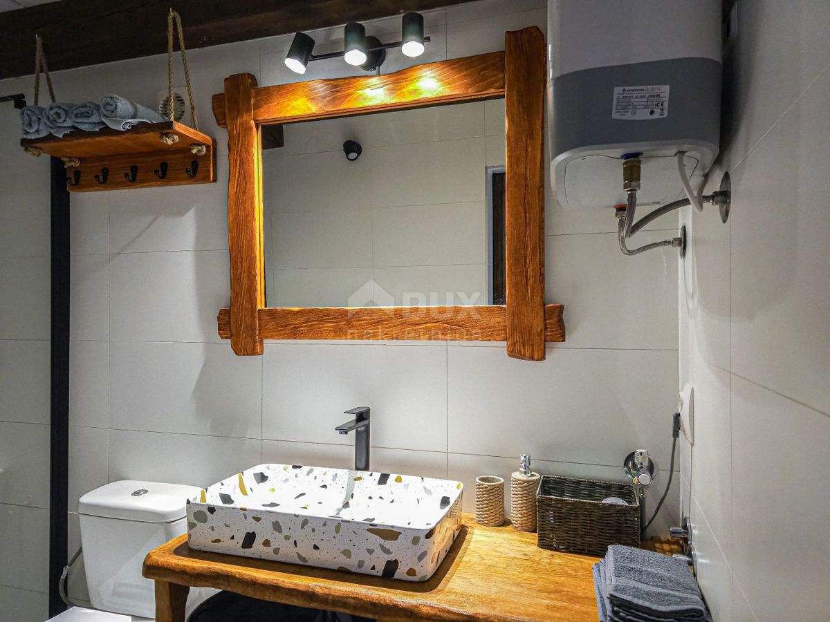 ISOLA DI KRK - Casa in pietra ristrutturata, piena di fascino e dettagli autentici