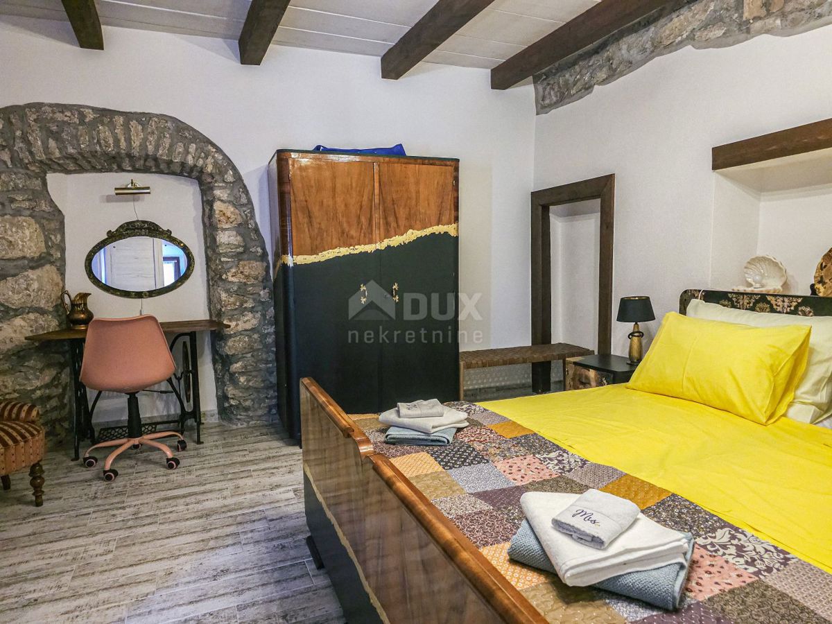 ISOLA DI KRK - Casa in pietra ristrutturata, piena di fascino e dettagli autentici