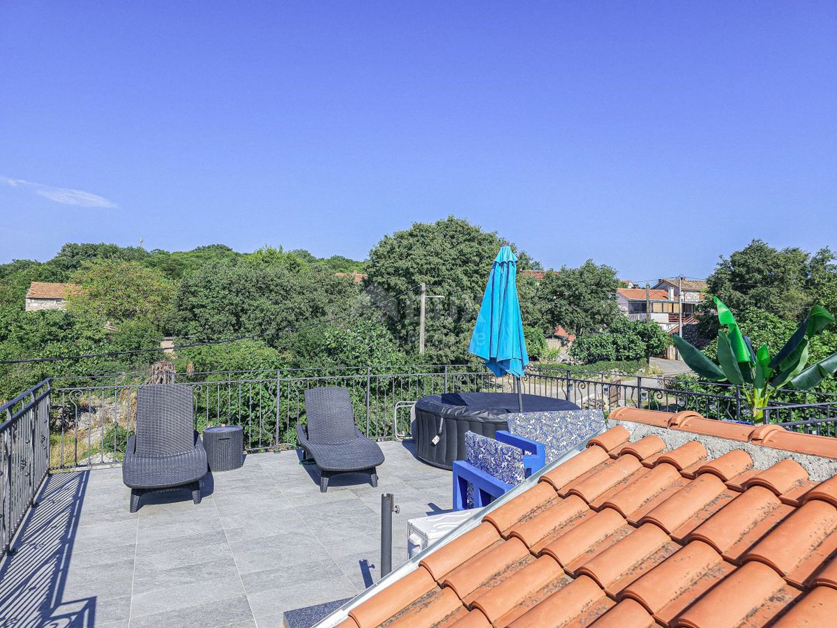 ISOLA DI KRK - Casa in pietra ristrutturata, piena di fascino e dettagli autentici