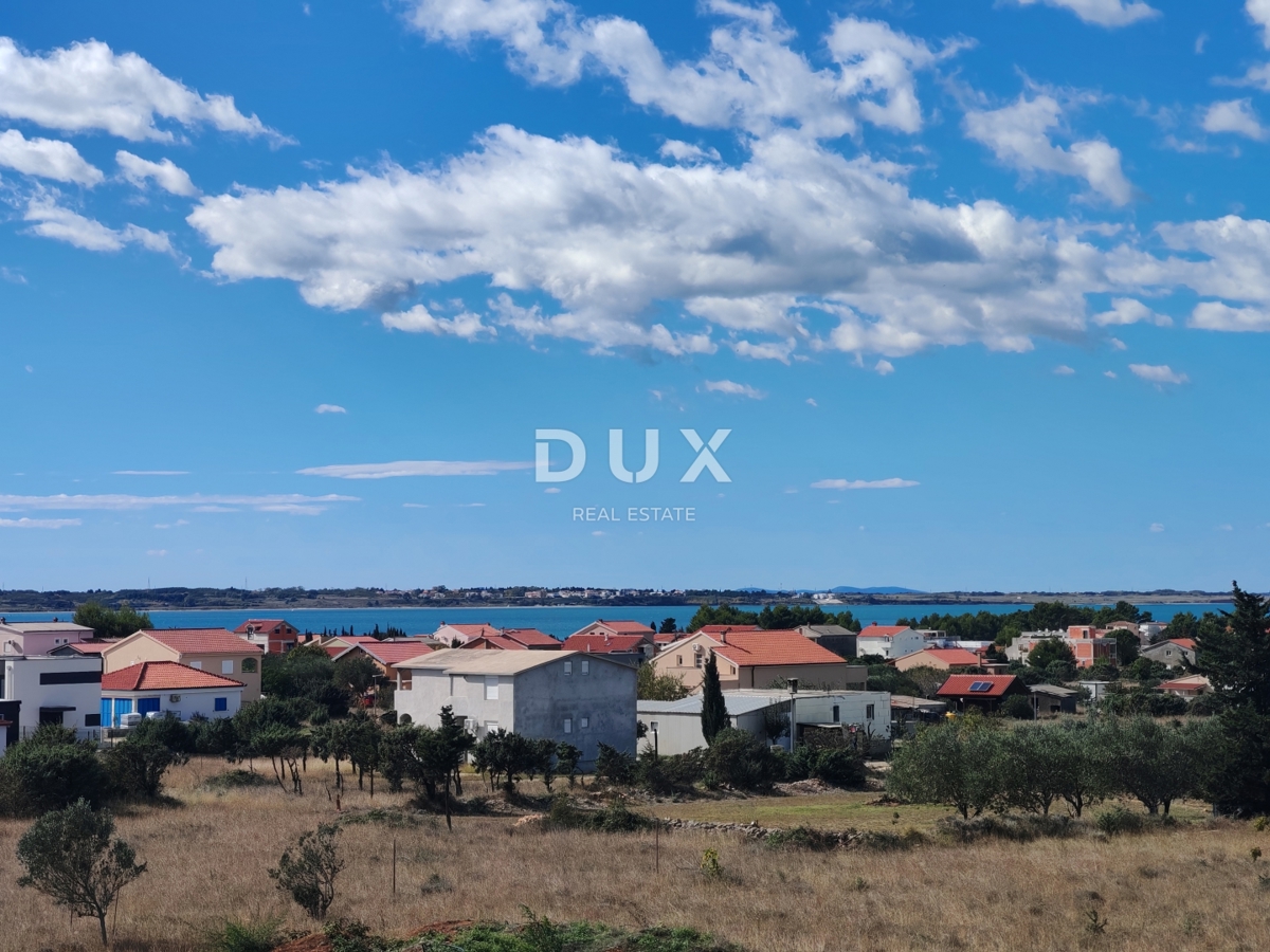 ZADAR, VRSI - Esclusiva opportunità di investimento: lussuosa villa a 5 stelle con piscina riscaldata e vista mare