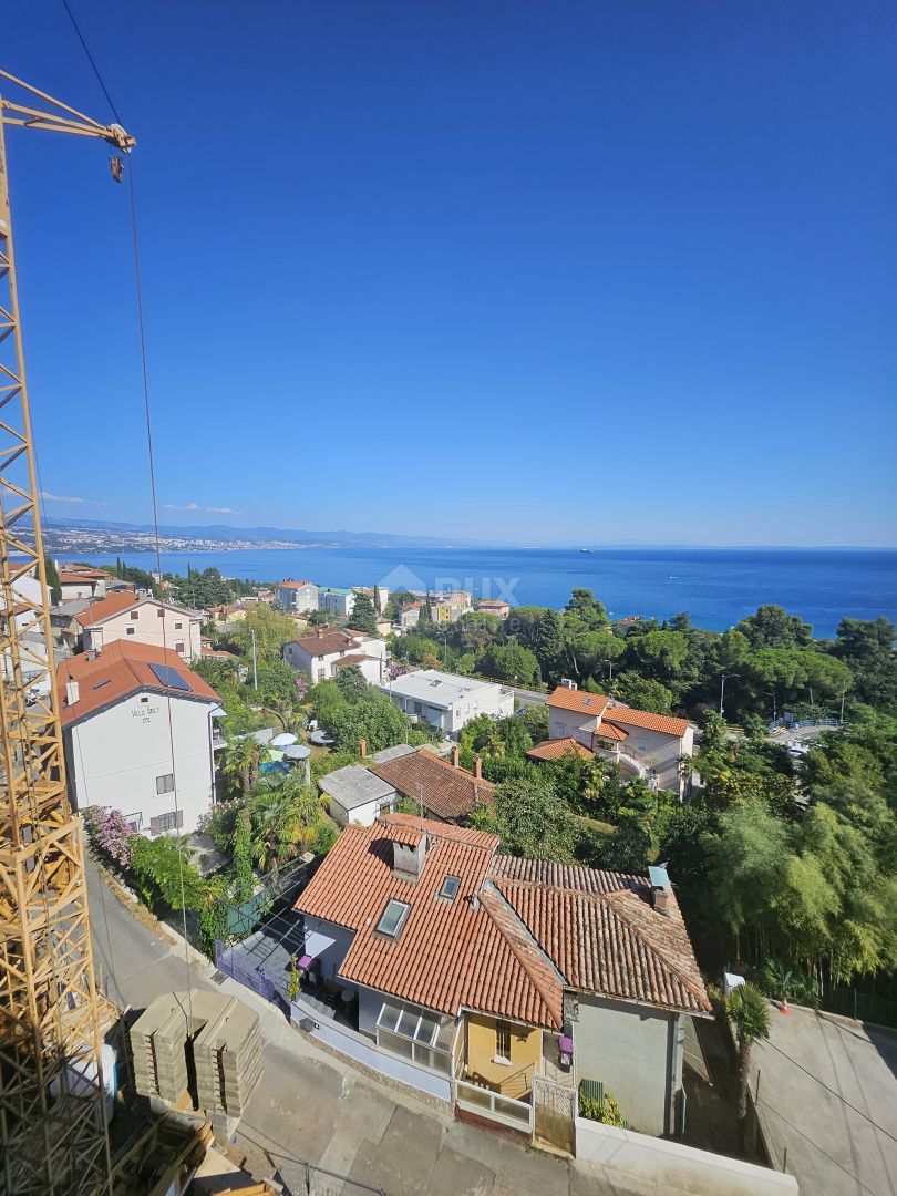 OPATIJA, CENTRO - appartamento 1° piano 190m2 con vista panoramica sul mare e piscina A4