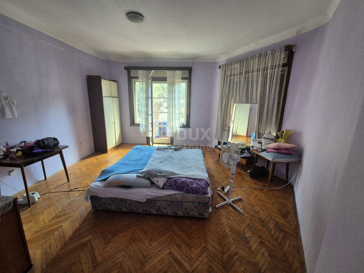 PULA, CENTRO - Appartamento con 4 camere da letto, terrazzo