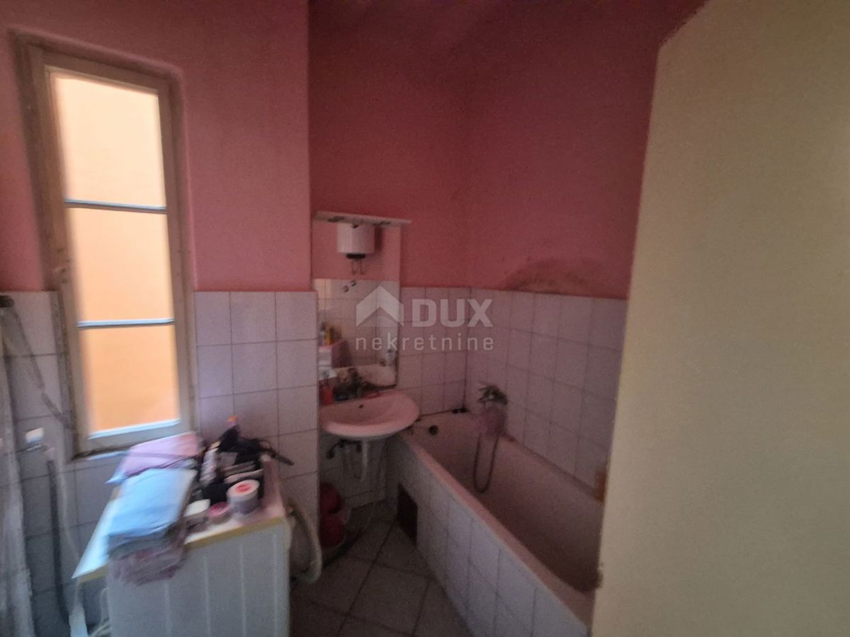 PULA, CENTRO - Appartamento con 4 camere da letto, terrazzo