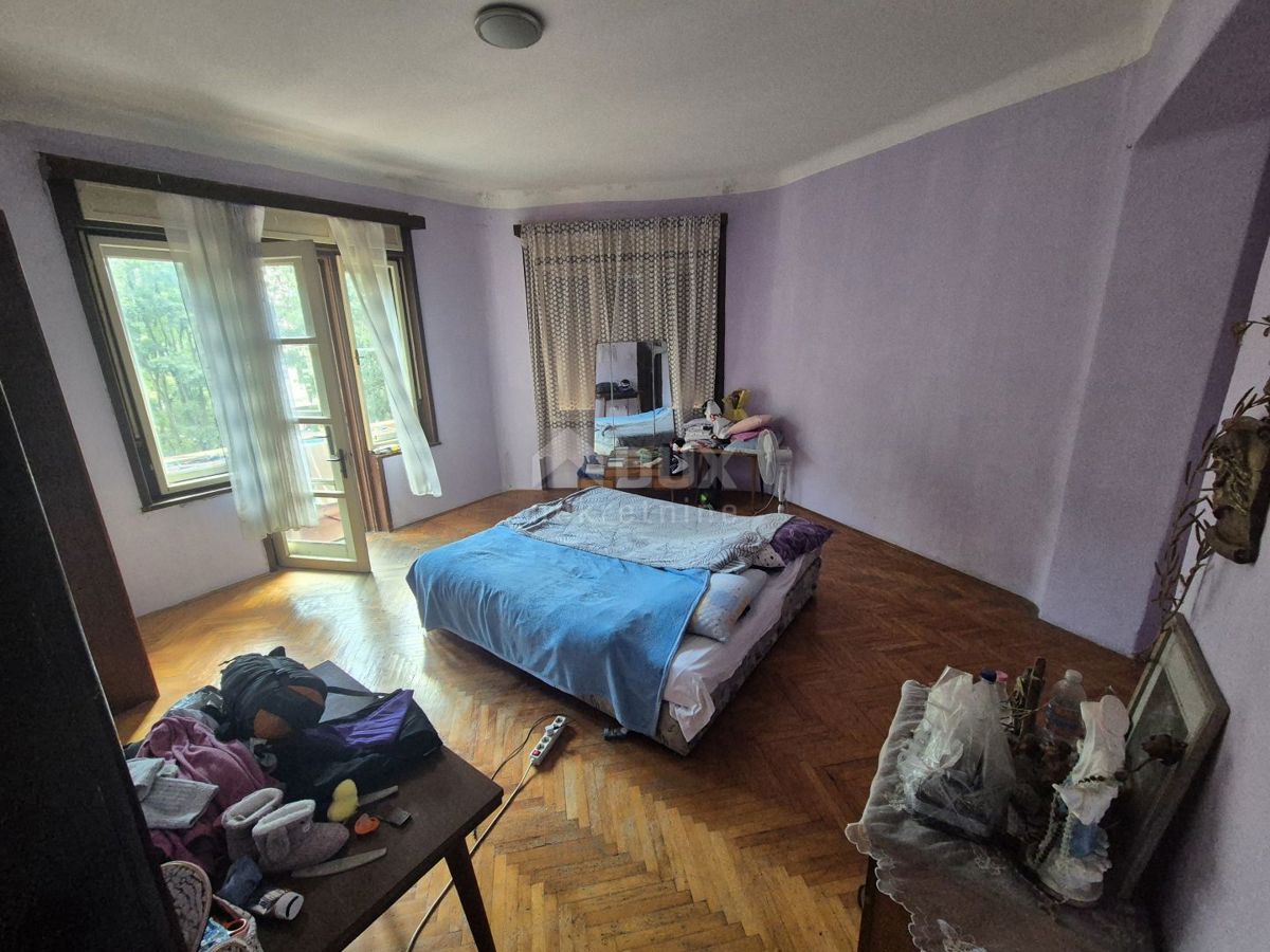 PULA, CENTRO - Appartamento con 4 camere da letto, terrazzo