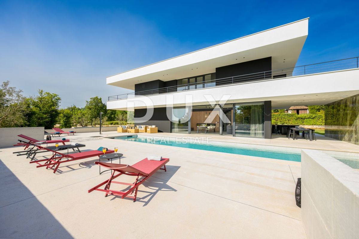 ISTRIA, GRONJAN - Villa di design di nuova costruzione con completa privacy, situata di fronte ad un'area verde