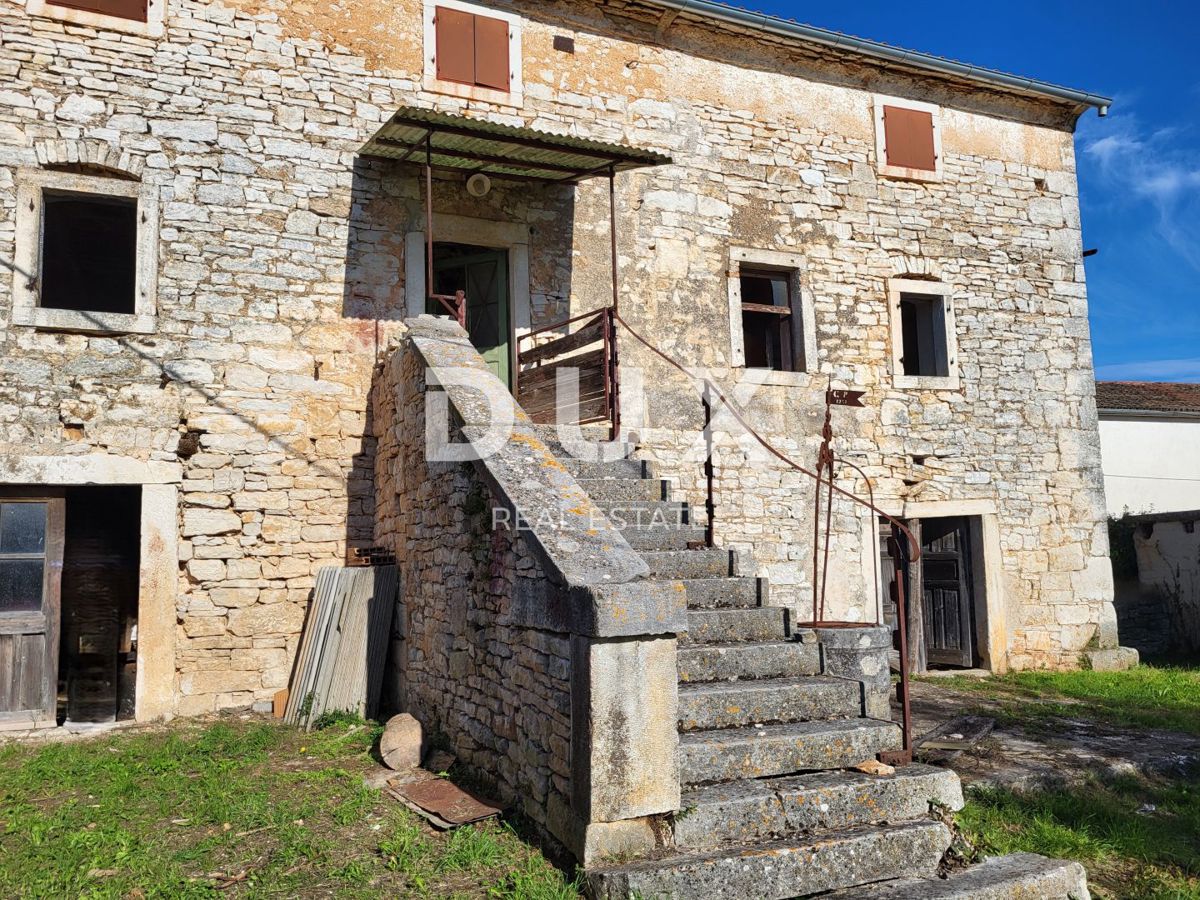 ISTRIA. SVETVINČENAT - Casa indipendente in pietra