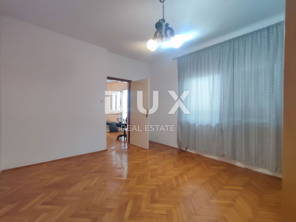 ISTRIA, POLA - Appartamento 2BR+DB al 3° piano dell'edificio