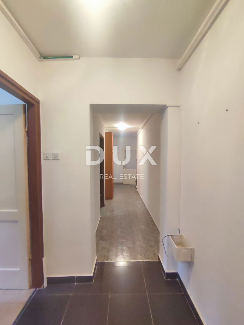 ISTRIA, POLA - Appartamento 2BR+DB al 3° piano dell'edificio