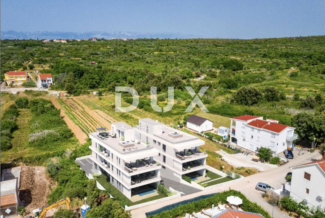 ZADAR, PETRCANE - Punta Radman! Lussuoso appartamento con giardino privato a 240 metri dal mare! S1