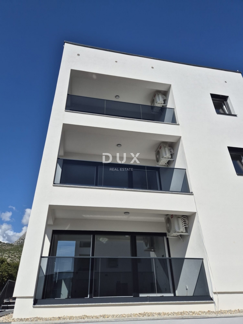 STARIGRAD, ZADAR - OCCASIONE! Nuova costruzione, 2a fila al mare