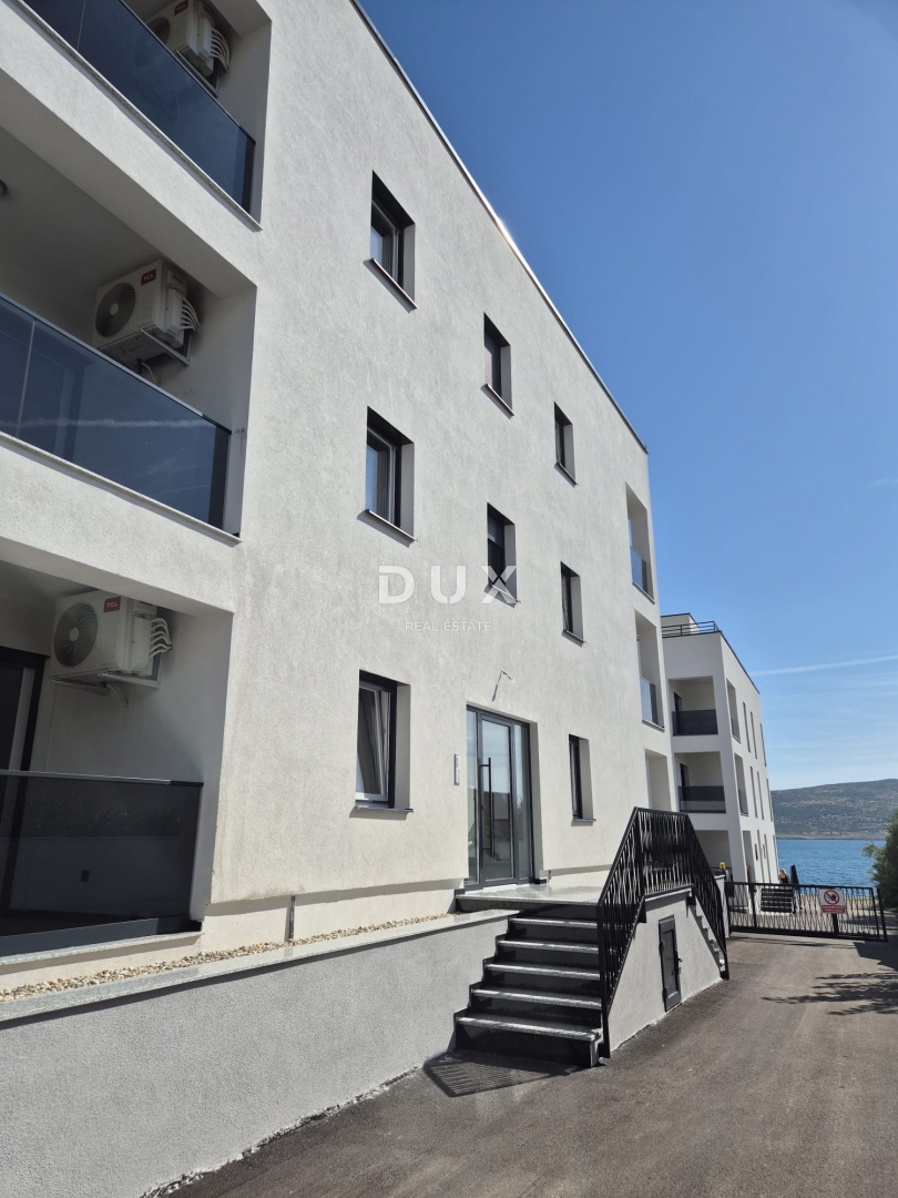 STARIGRAD, ZADAR - OCCASIONE! Nuova costruzione, 2a fila al mare