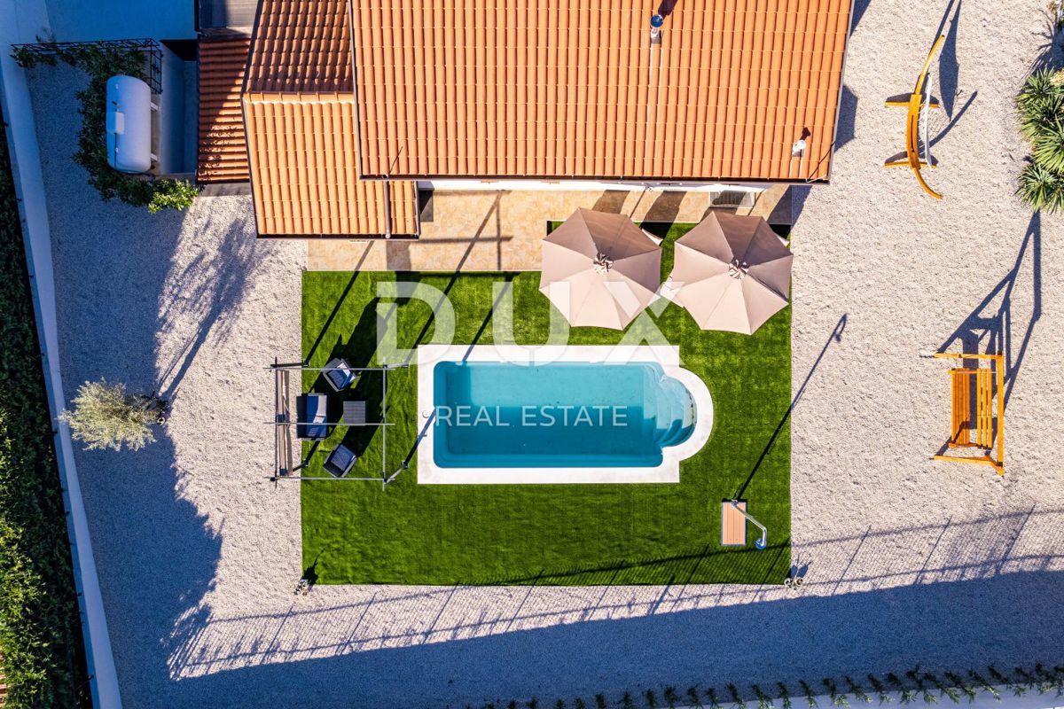 ISTRIA, BUJE - Casa indipendente con piscina e vista mare