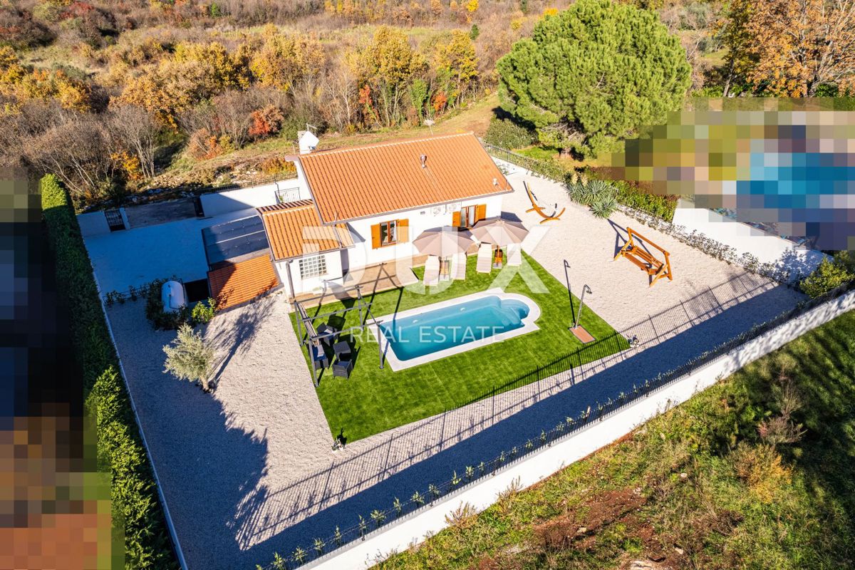 ISTRIA, BUJE - Casa indipendente con piscina e vista mare