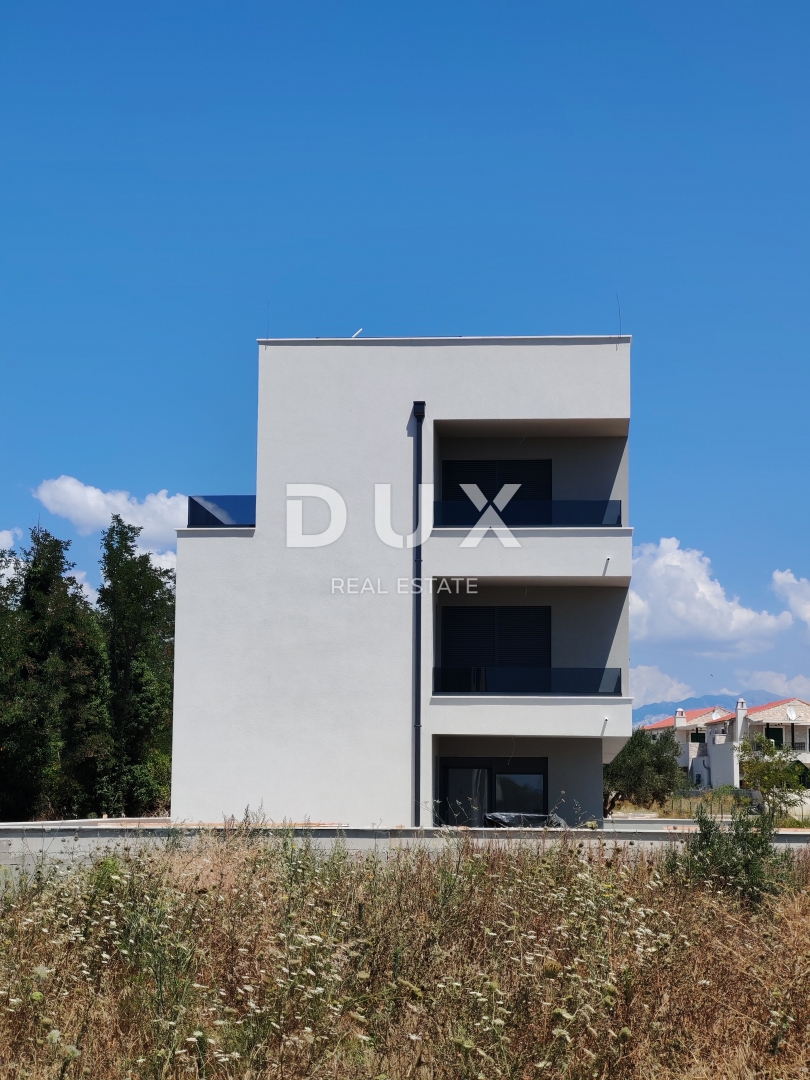 ZADAR, PRIVLAKA - Attico di lusso con piscina sulla terrazza sul tetto! S6