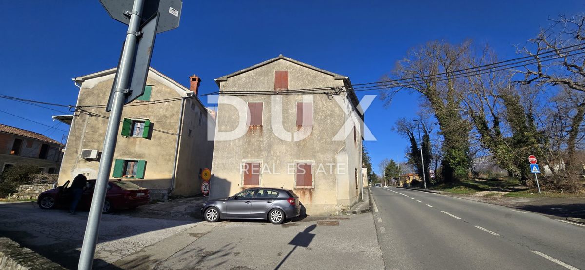 ISTRIA, PINGUENTE - Casa in pietra da ristrutturare vicino al confine
