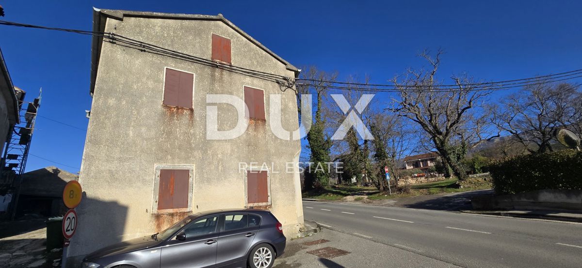 ISTRIA, PINGUENTE - Casa in pietra da ristrutturare vicino al confine