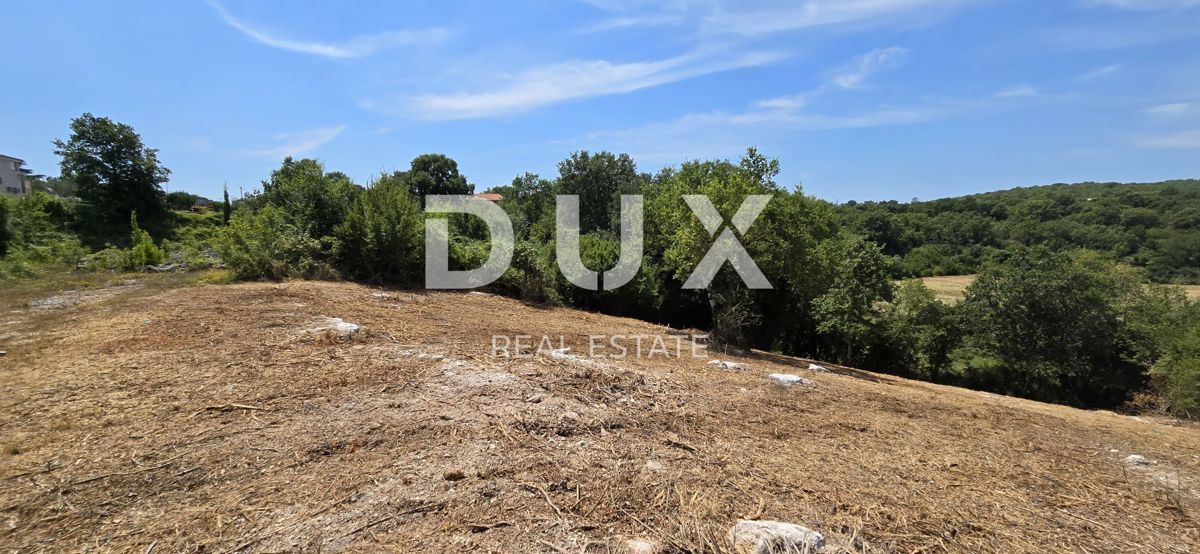 ISTRIA, ROVIGNO - Terreno edificabile vicino alla città