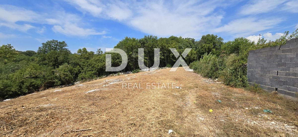 ISTRIA, ROVIGNO - Terreno edificabile vicino alla città