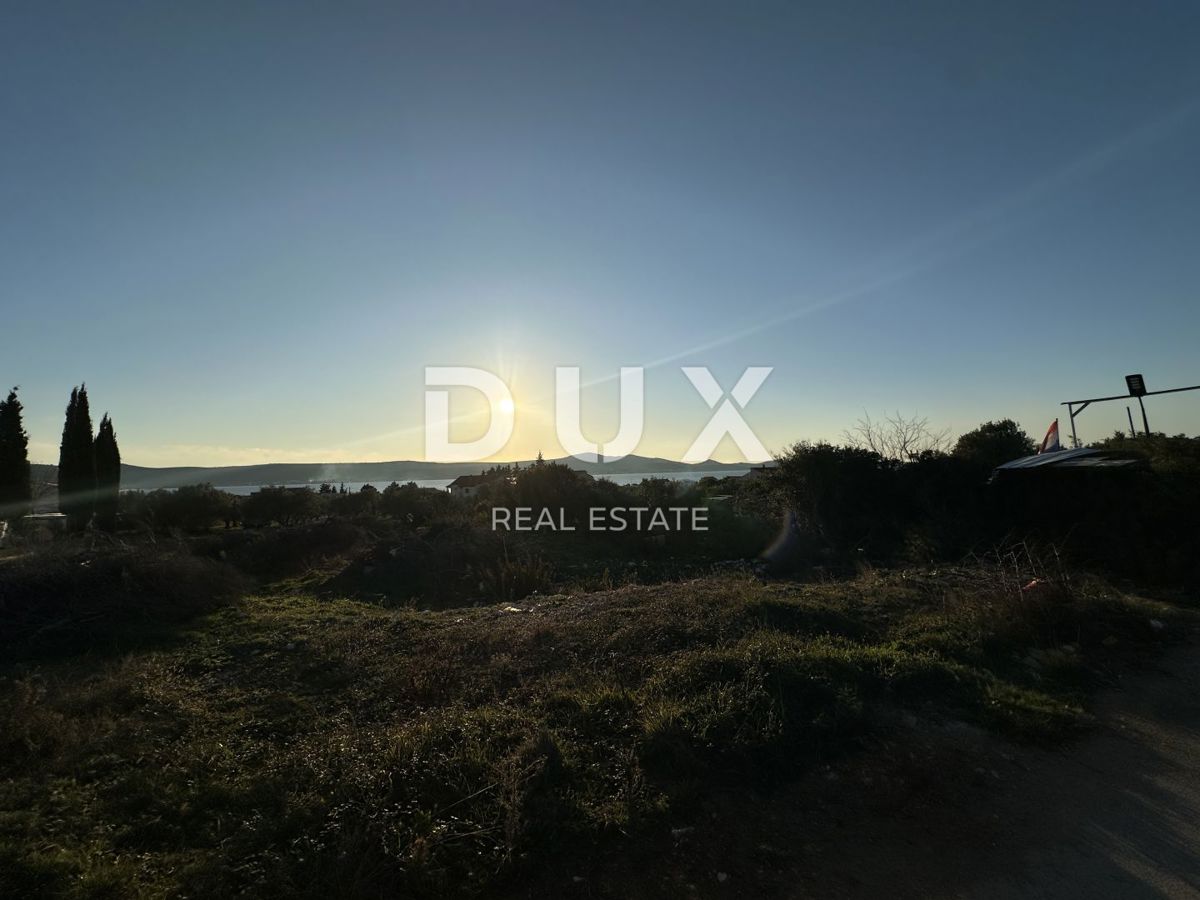 ZARA, S. PETAR - Terreno edificabile di 550m² con vista sul mare e sulle isole!