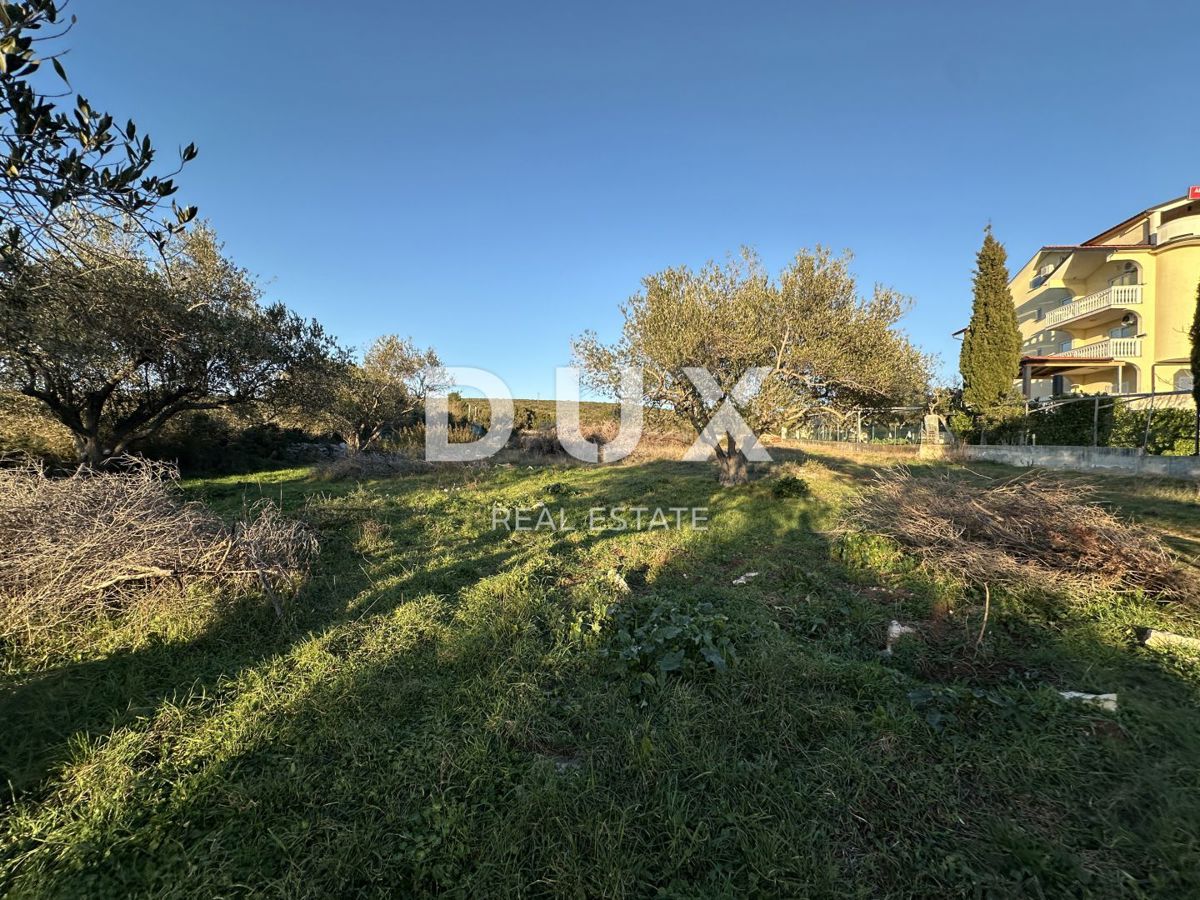 ZARA, S. PETAR - Terreno edificabile di 550m² con vista sul mare e sulle isole!