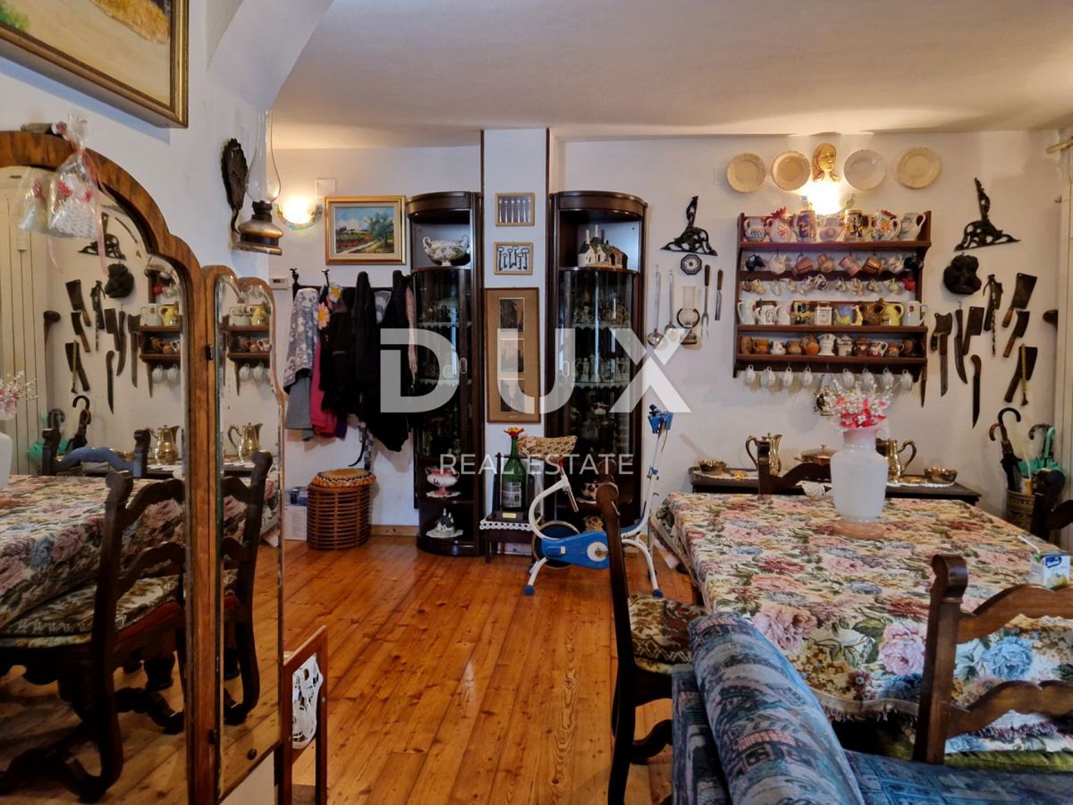 ISTRIA, OPRTALJ - Casa in pietra con ampio giardino