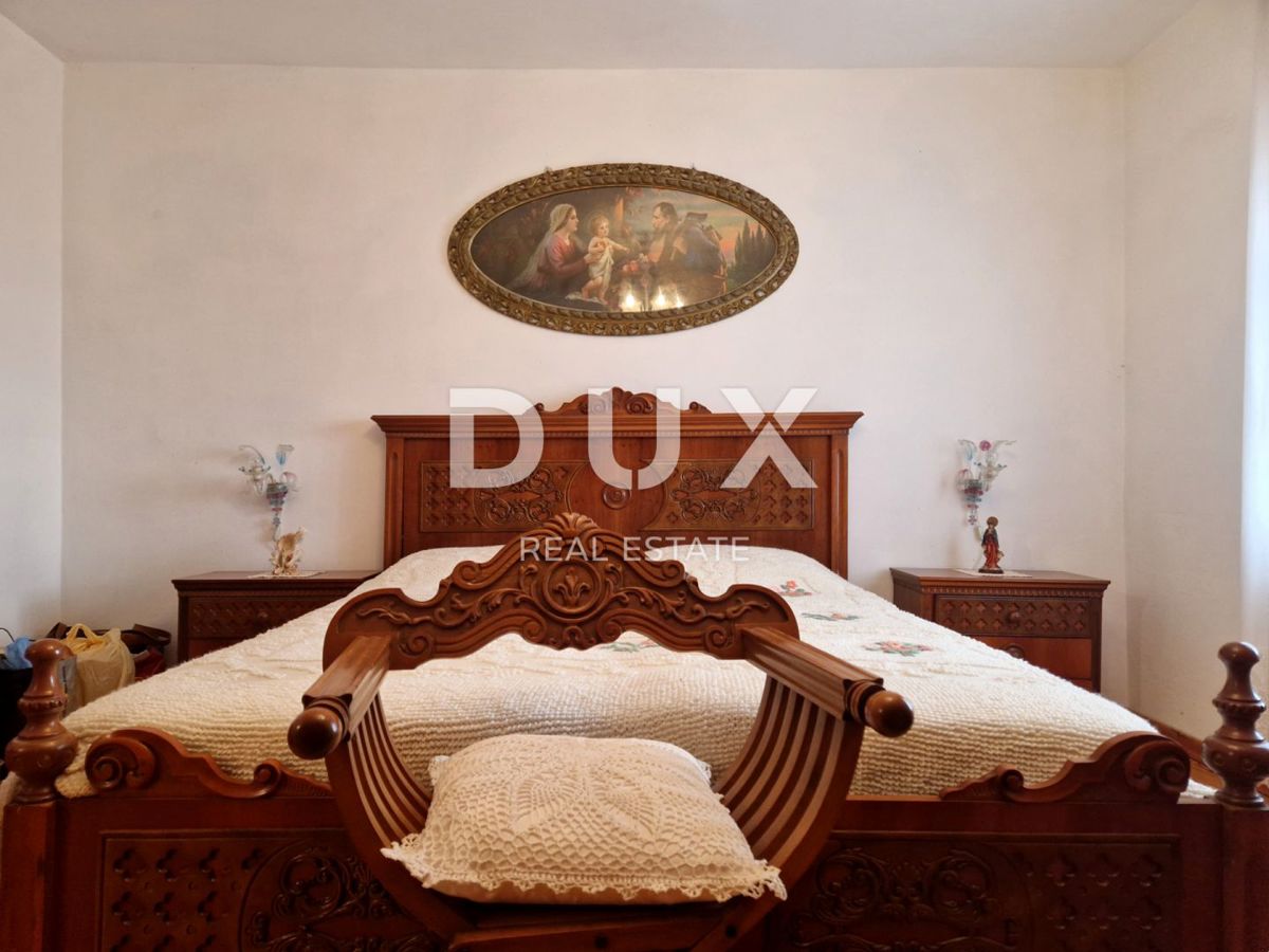 ISTRIA, OPRTALJ - Casa in pietra con ampio giardino