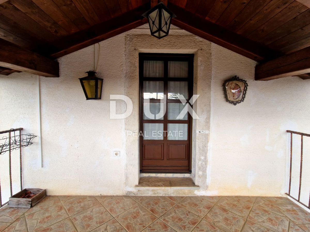 ISTRIA, OPRTALJ - Casa in pietra con ampio giardino