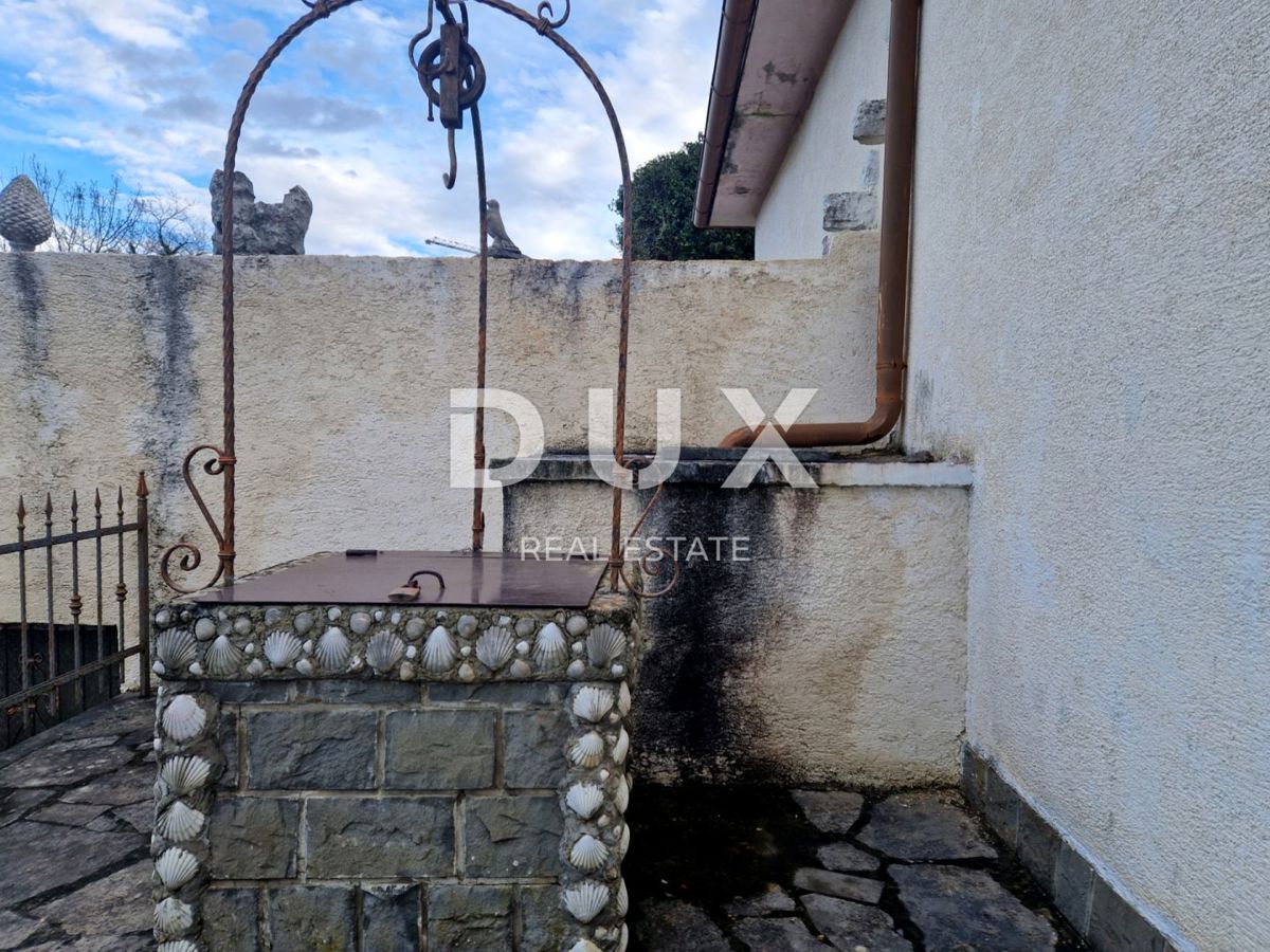 ISTRIA, OPRTALJ - Casa in pietra con ampio giardino