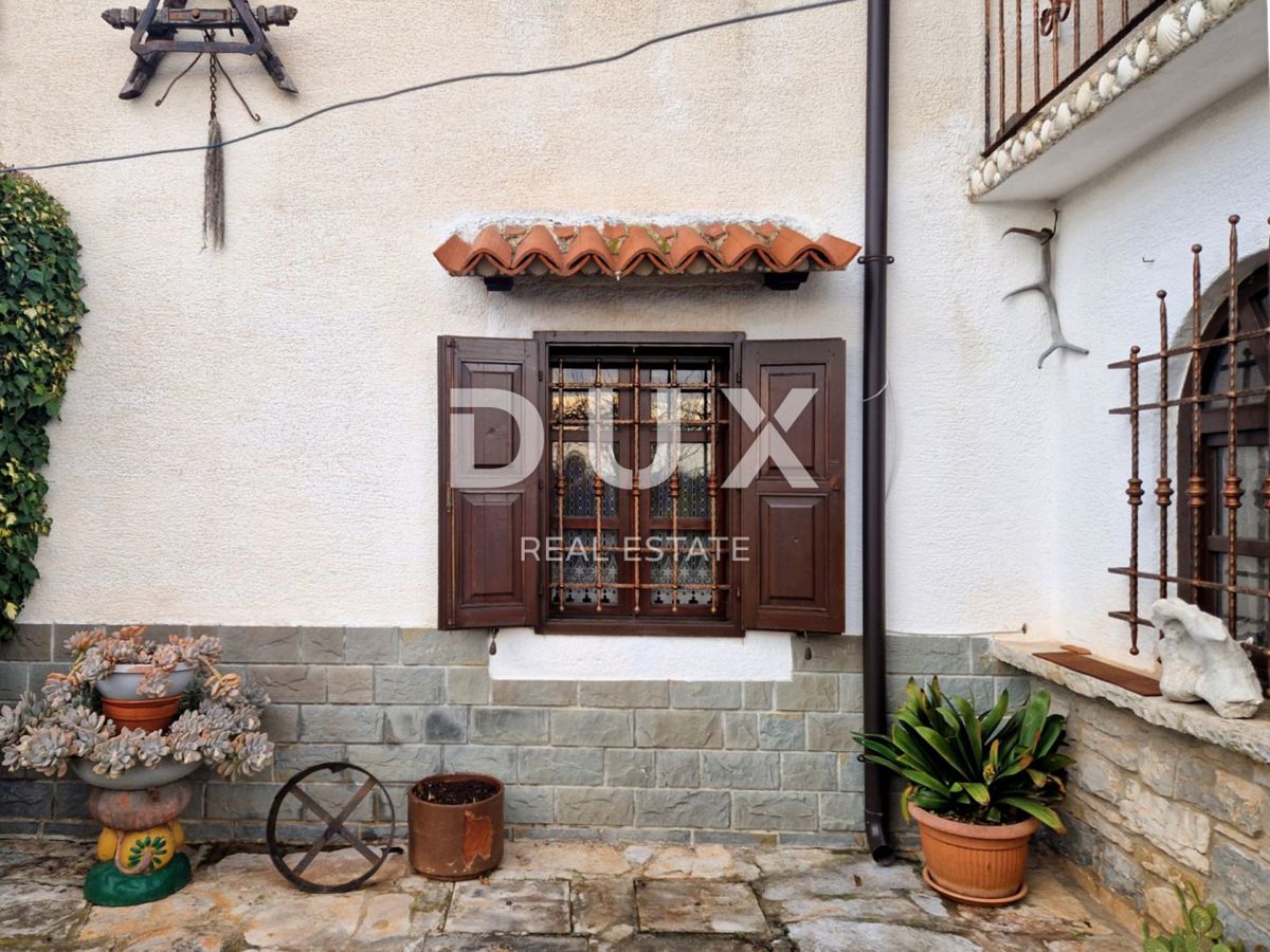 ISTRIA, OPRTALJ - Casa in pietra con ampio giardino