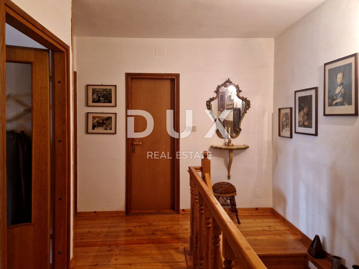 ISTRIA, OPRTALJ - Casa in pietra con ampio giardino