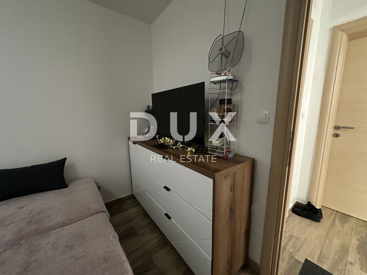 ZADAR, SUKOŠAN - Appartamento con due camere da letto e terrazza sul tetto - Vista mare!