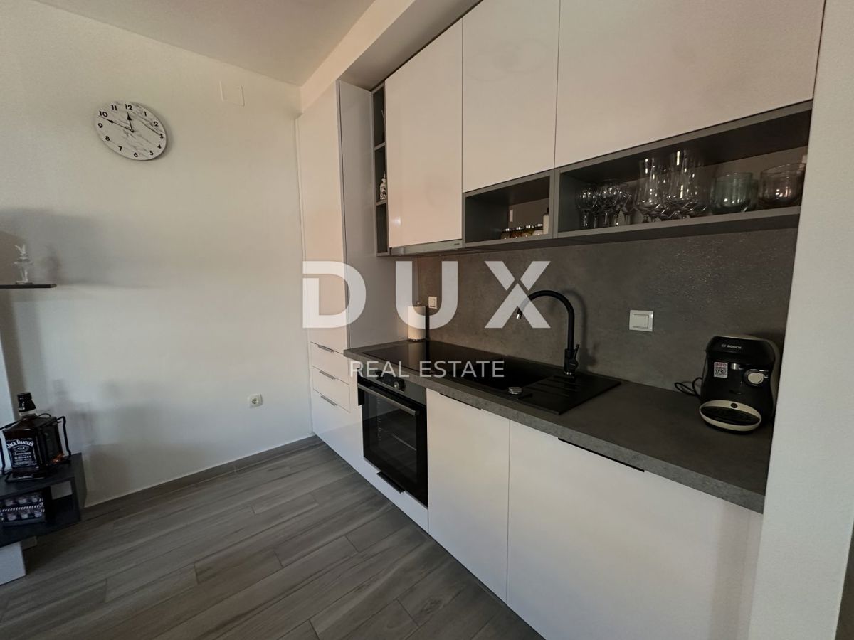 ZADAR, SUKOŠAN - Appartamento con due camere da letto e terrazza sul tetto - Vista mare!